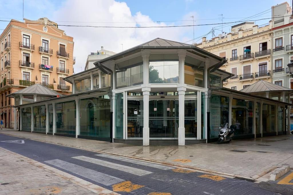 Sunny Cozy Penthouse With A Terrace At Plaza Del Carmen Διαμέρισμα Βαλένθια Εξωτερικό φωτογραφία