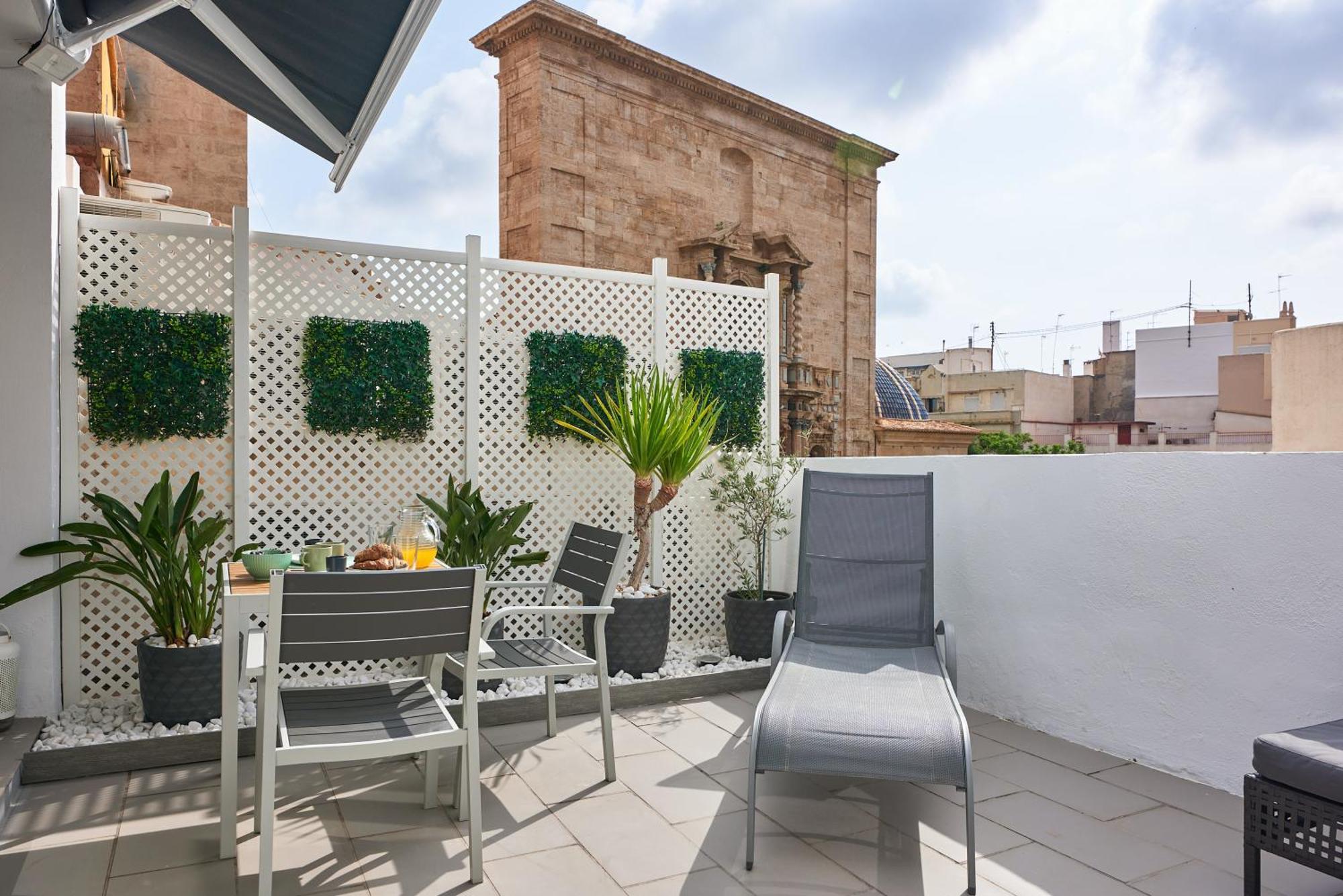 Sunny Cozy Penthouse With A Terrace At Plaza Del Carmen Διαμέρισμα Βαλένθια Εξωτερικό φωτογραφία